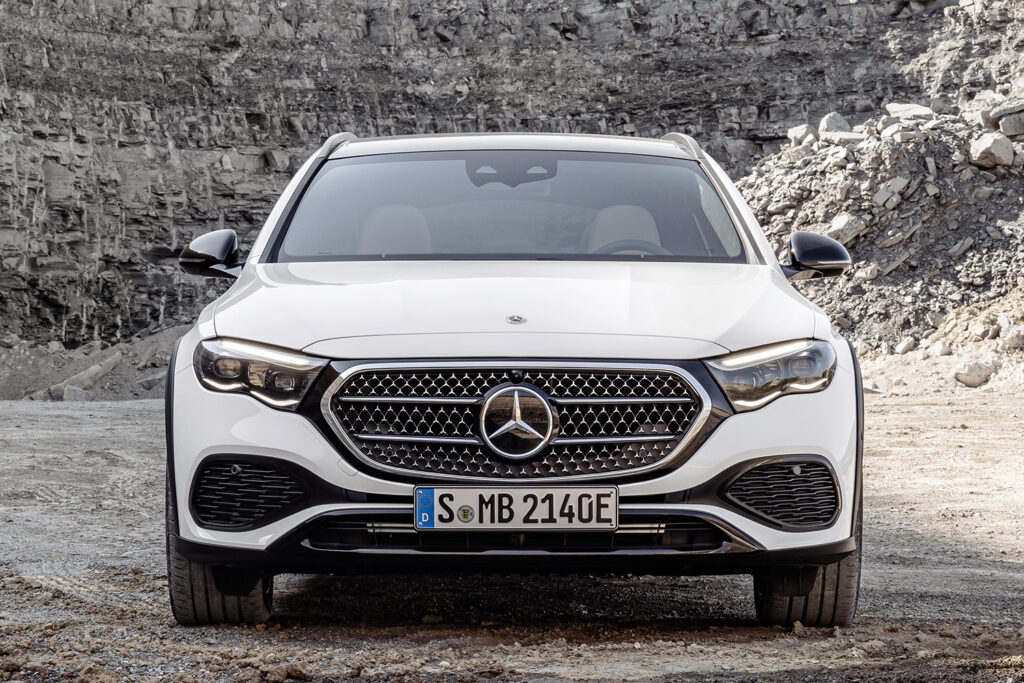 Hypermade - Magazine -Mobile -Mercedes All-Terrain front view