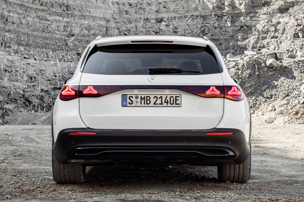 Hypermade - Magazine -Mobile -Mercedes All Terrain from behind