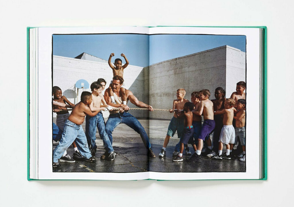 Con chicos del Centro Católico Japonés Maryknoll, Los Ángeles 1997
Foto: Annie Leibovitz