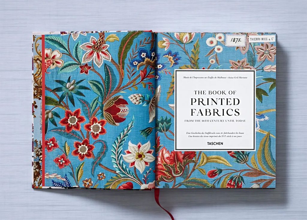 Innenansicht – „The Book of Printed Fabrics - From the 16th century until today“
Foto: Taschen Verlag