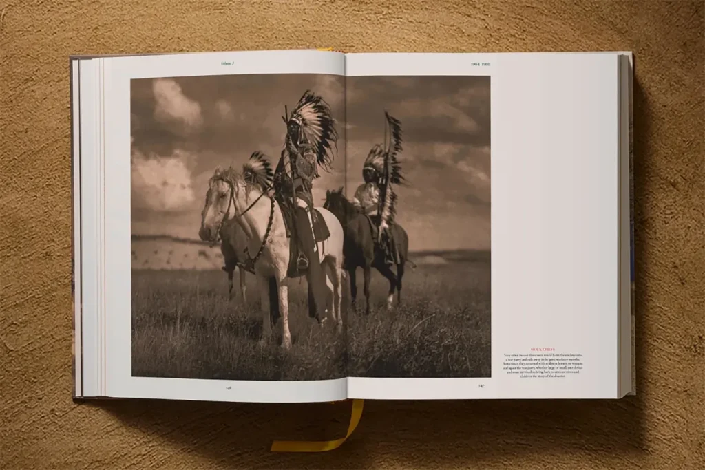 Innenansicht "Edward S. Curtis-The North American Indian. Complete Portfolios"
© Taschen Verlag