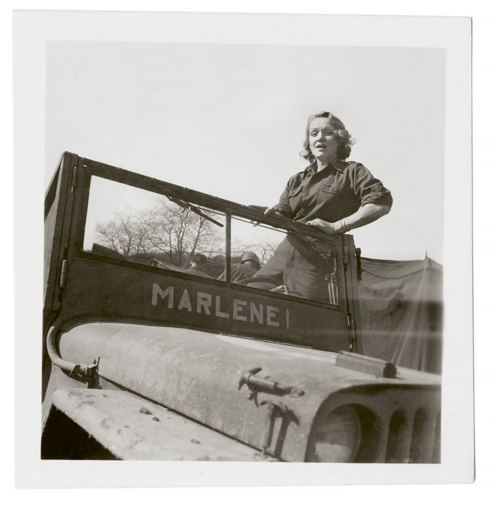 Marlene Dietrich nel marzo 1945
 © Deutsche Kinemathek — Marlene Dietrich Collection Berlin