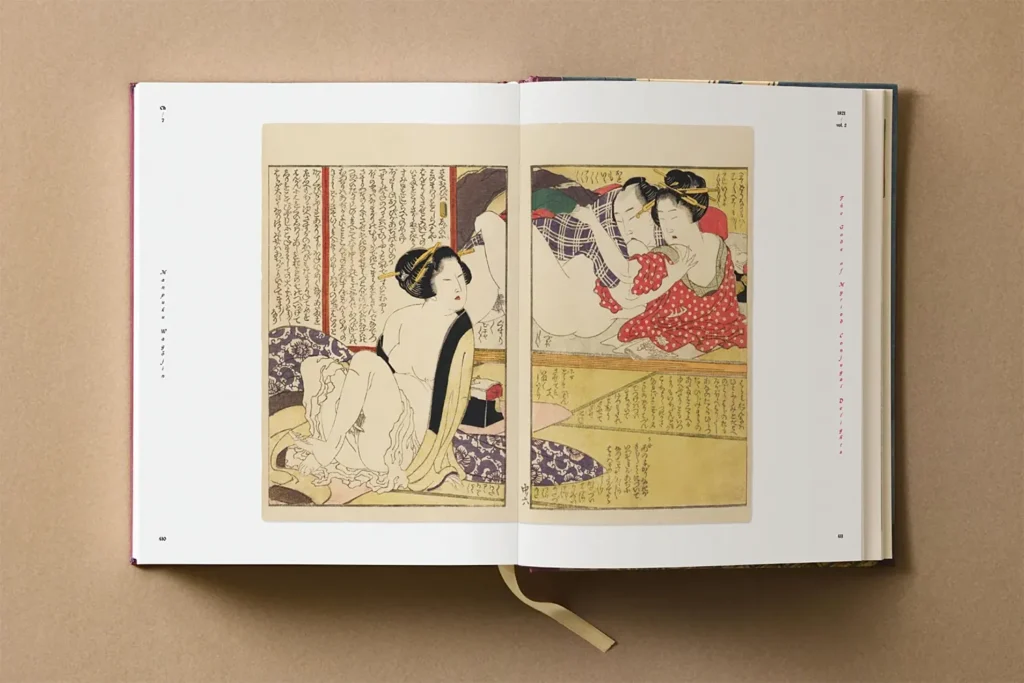 Libro aperto di Hokusai Shunga che mostra una scena intima di coppia in xilografia